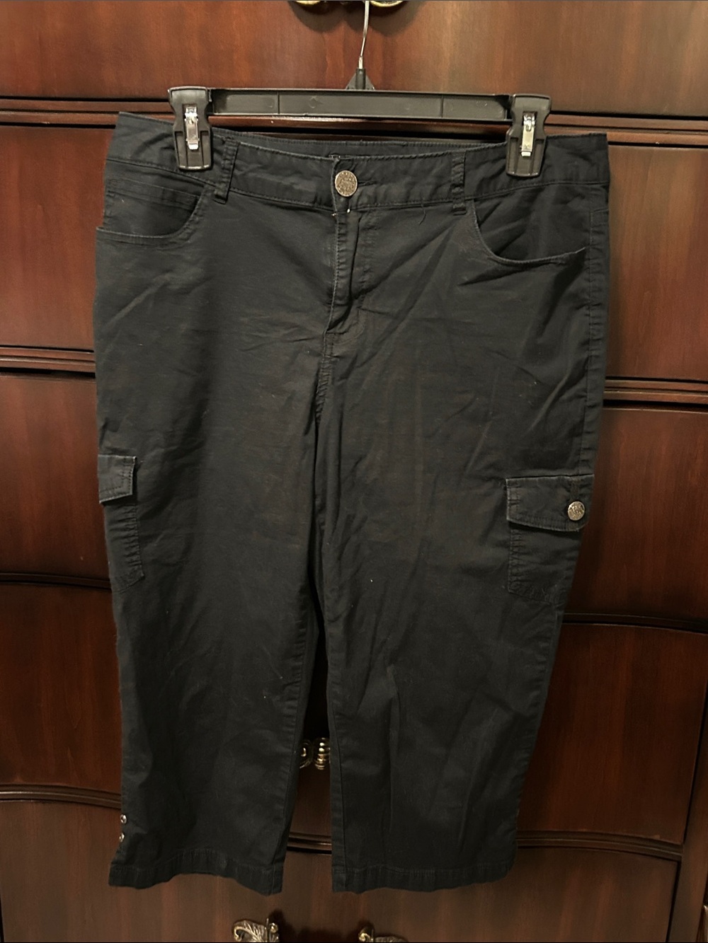 Women’s Black Cargo Capri Pants